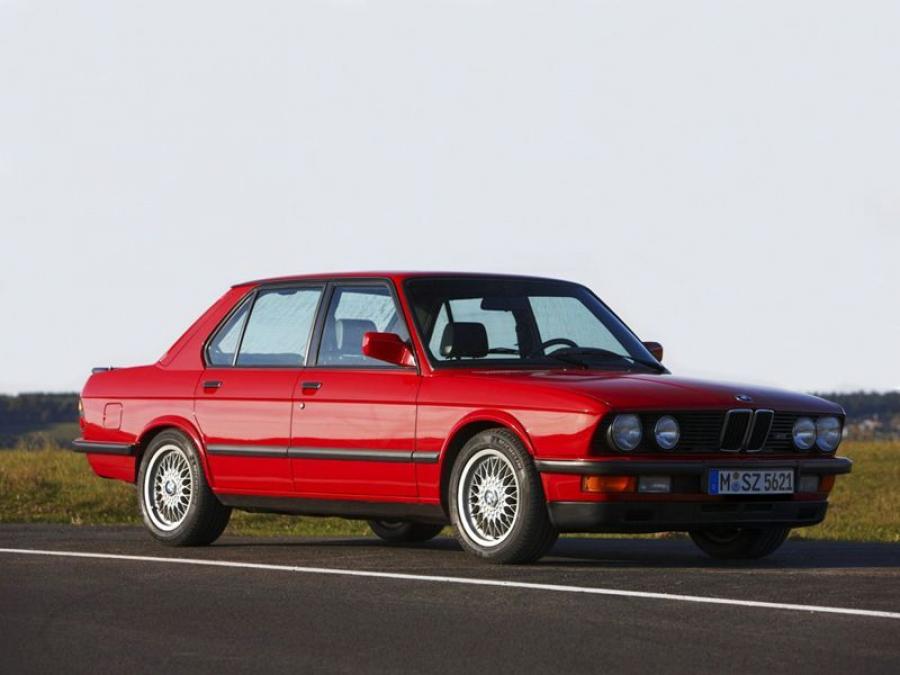  BMW M5 (E28) 1985 года  (WW) (фото 17 из 50)